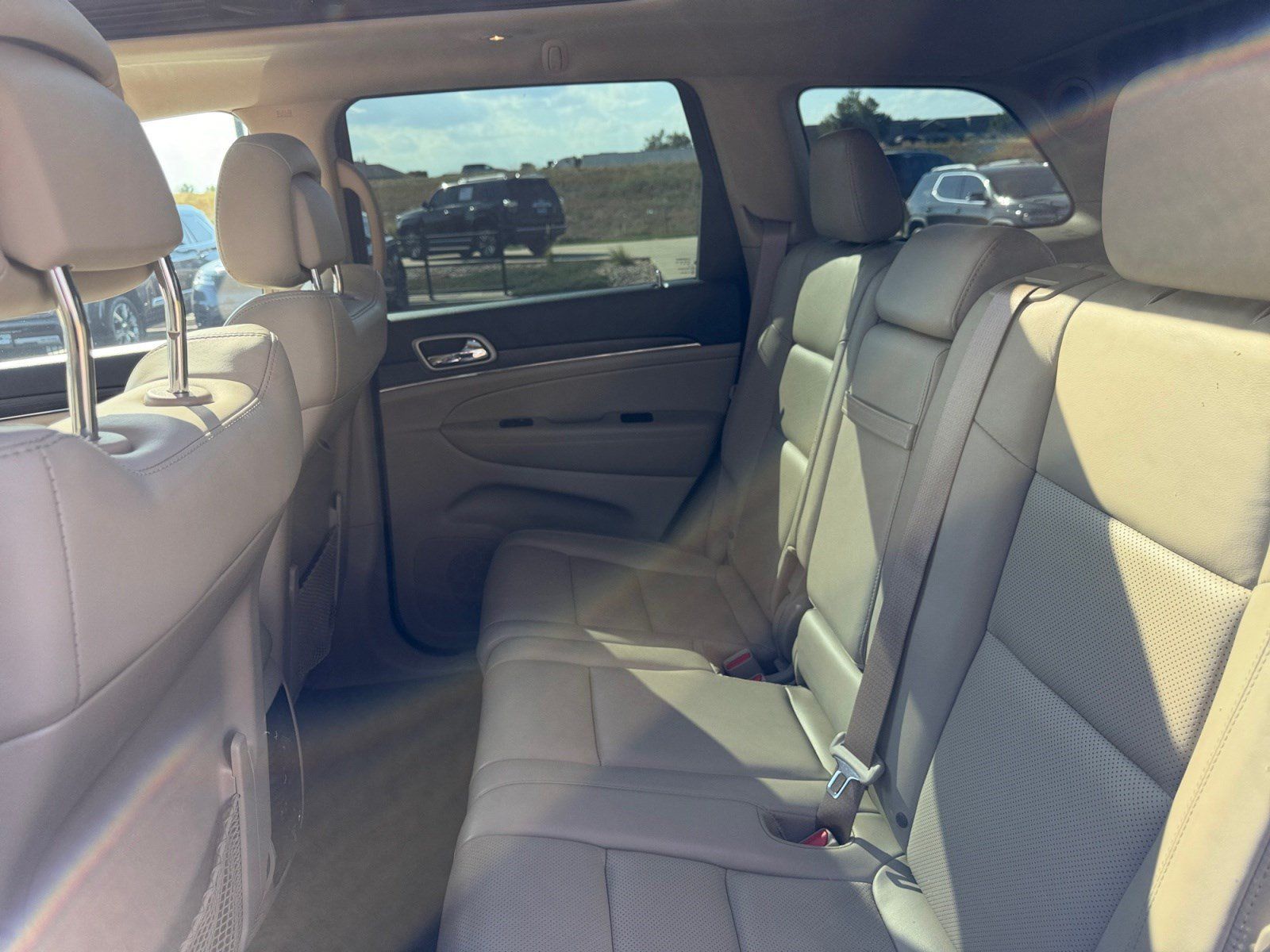 Used 2020 Jeep Grand Cherokee Limited w/ Luxury Group II AWD/4WD image 17