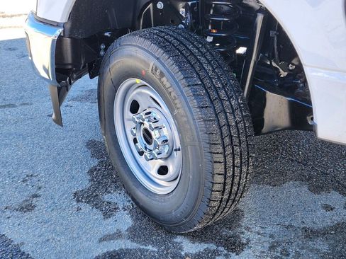 New 2026 Ford F250 XL w/ XL Chrome Package image 26