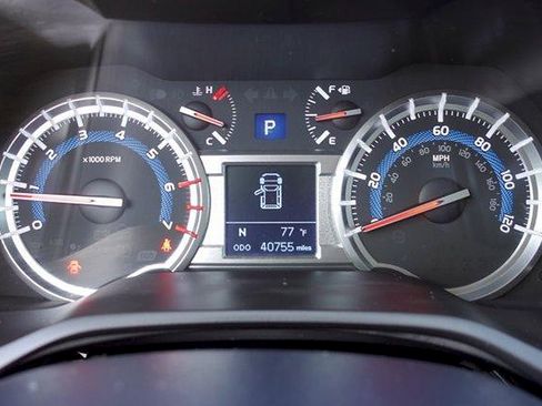 Used 2019 Toyota 4Runner SR5 Premium AWD/4WD image 19