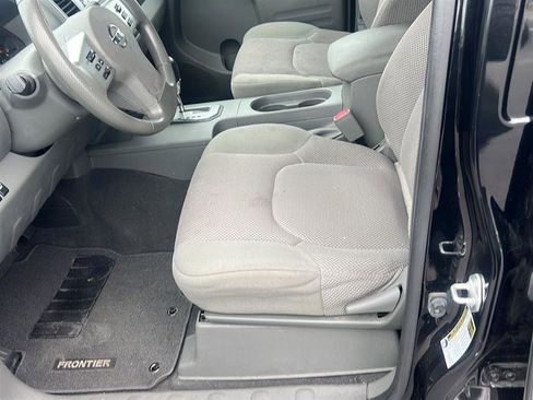 Used 2021 Nissan Frontier SV AWD/4WD image 9