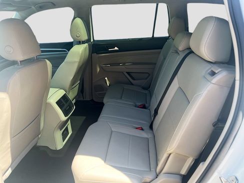 Used 2023 Volkswagen Atlas SE w/ Panoramic Sunroof Package AWD/4WD image 25