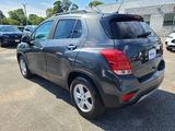 Used 2018 Chevrolet Trax LT w/ LT Convenience Package image 3