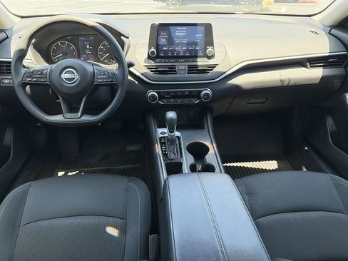 Used 2025 Nissan Altima 2.5 S FWD image 2