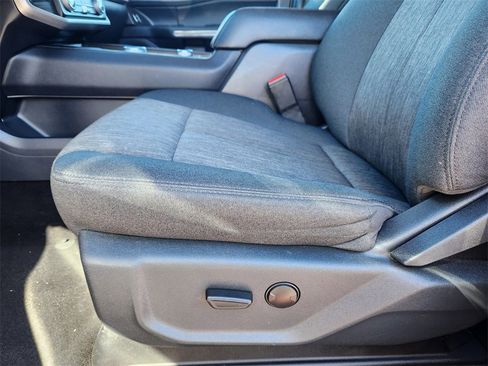 Used 2022 Ford Expedition XLT image 10