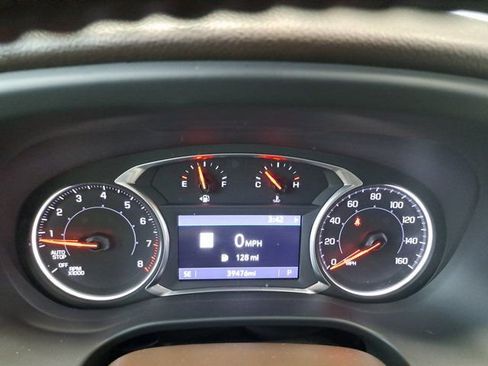 Used 2020 GMC Acadia SLT w/ Premium Package image 9