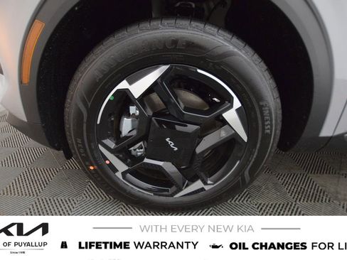 New 2026 Kia Sportage EX image 21
