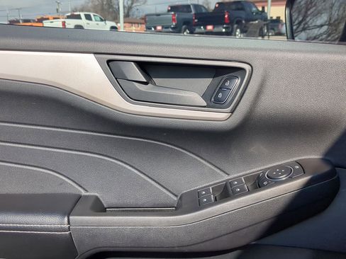 Used 2021 Ford Escape S image 24