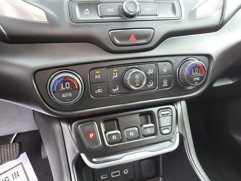 Used 2020 GMC Terrain SLE w/ Driver Convenience Package AWD/4WD image 21