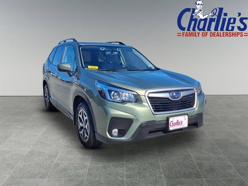 Used 2020 Subaru Forester Premium image 3