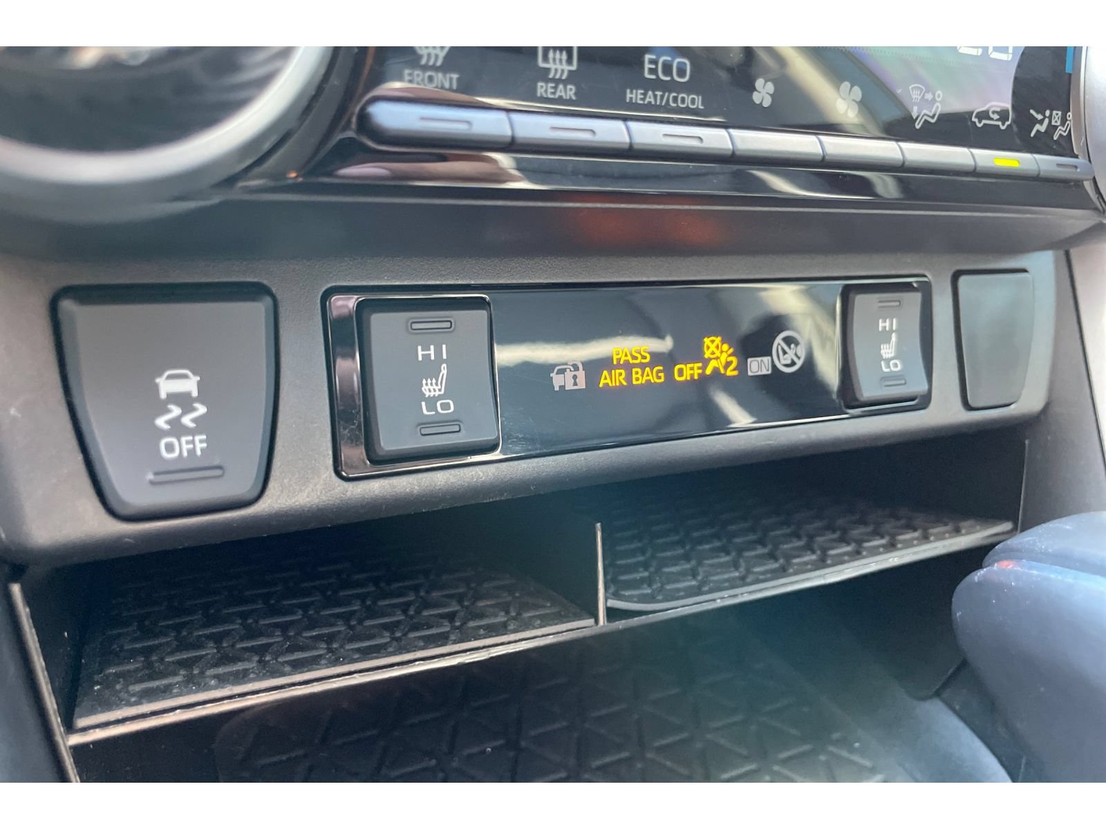 Used 2024 Toyota RAV4 XLE Premium w/ Weather Package AWD/4WD image 30