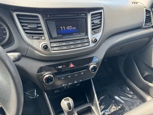 Used 2017 Hyundai Tucson SE AWD/4WD image 15