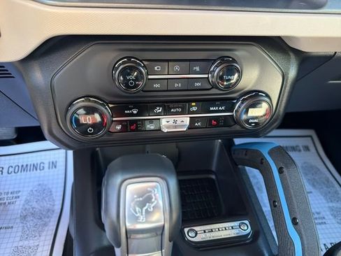 Used 2024 Ford Bronco Wildtrak AWD/4WD image 19