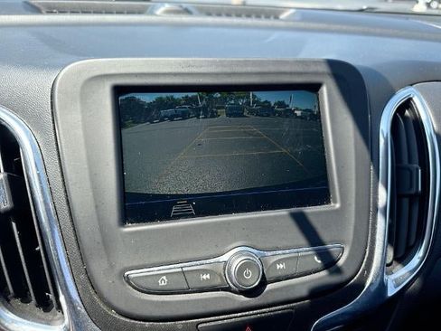 Used 2019 Chevrolet Equinox LT FWD image 15