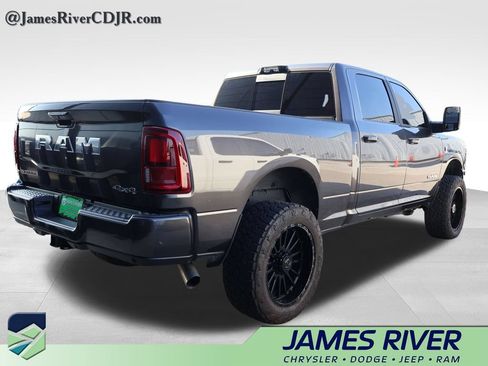 Used 2025 RAM 2500 Laramie w/ Sport Appearance Package AWD/4WD image 18