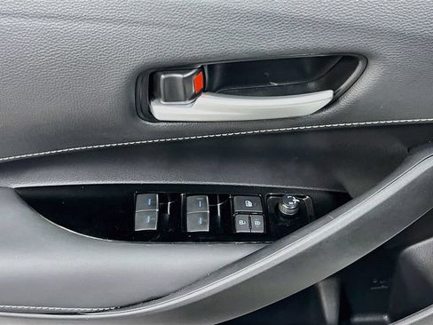 Used 2022 Toyota Corolla SE w/ Carpet Mat Package (TMS) FWD image 18