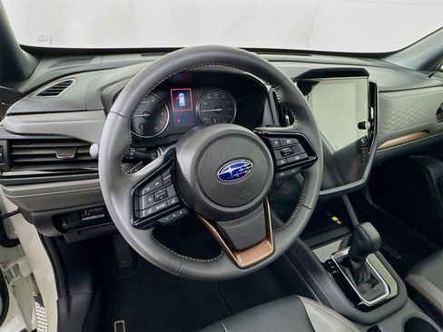 Used 2025 Subaru Forester Sport image 9