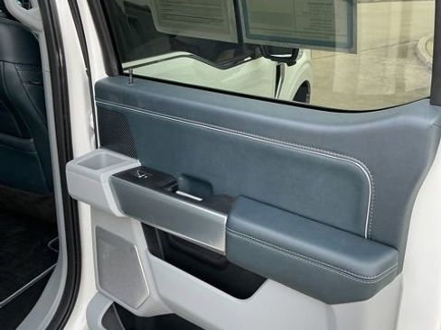 Used 2023 Ford F150 Limited image 11
