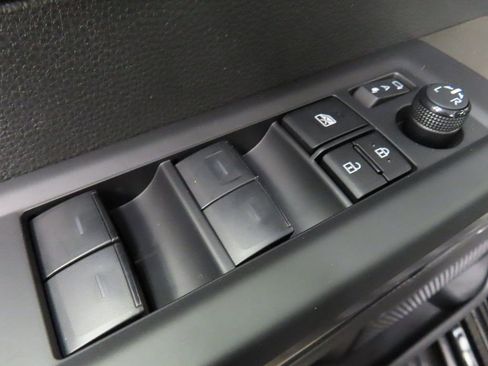 Used 2025 Toyota Sequoia SR5 image 66