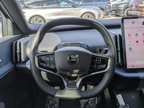 Used 2025 Volvo EX30 Ultra w/ Protection Package Premier image 12