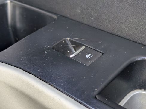 Certified 2021 Ford Explorer XLT image 33