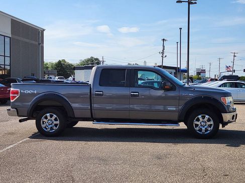 Used 2013 Ford F150 XLT w/ XLT Chrome Pkg AWD/4WD image 11