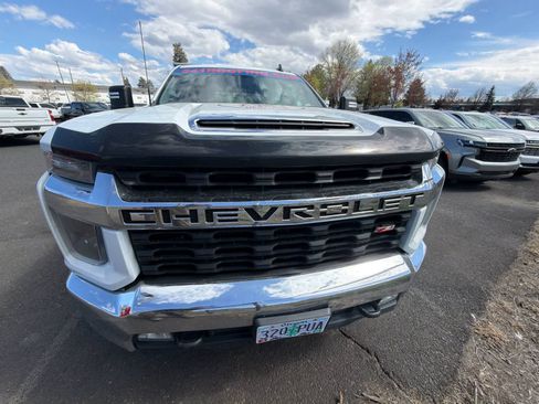 Used 2020 Chevrolet Silverado 3500 LT w/ Convenience Package AWD/4WD image 2