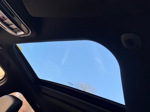 New 2025 Jeep Grand Cherokee Altitude image 29