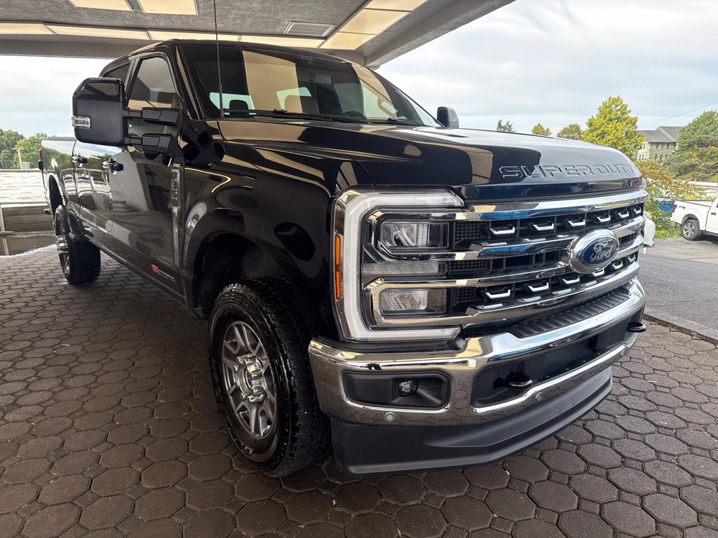 Used 2025 Ford F350 Lariat w/ Lariat Ultimate Package AWD/4WD image 4