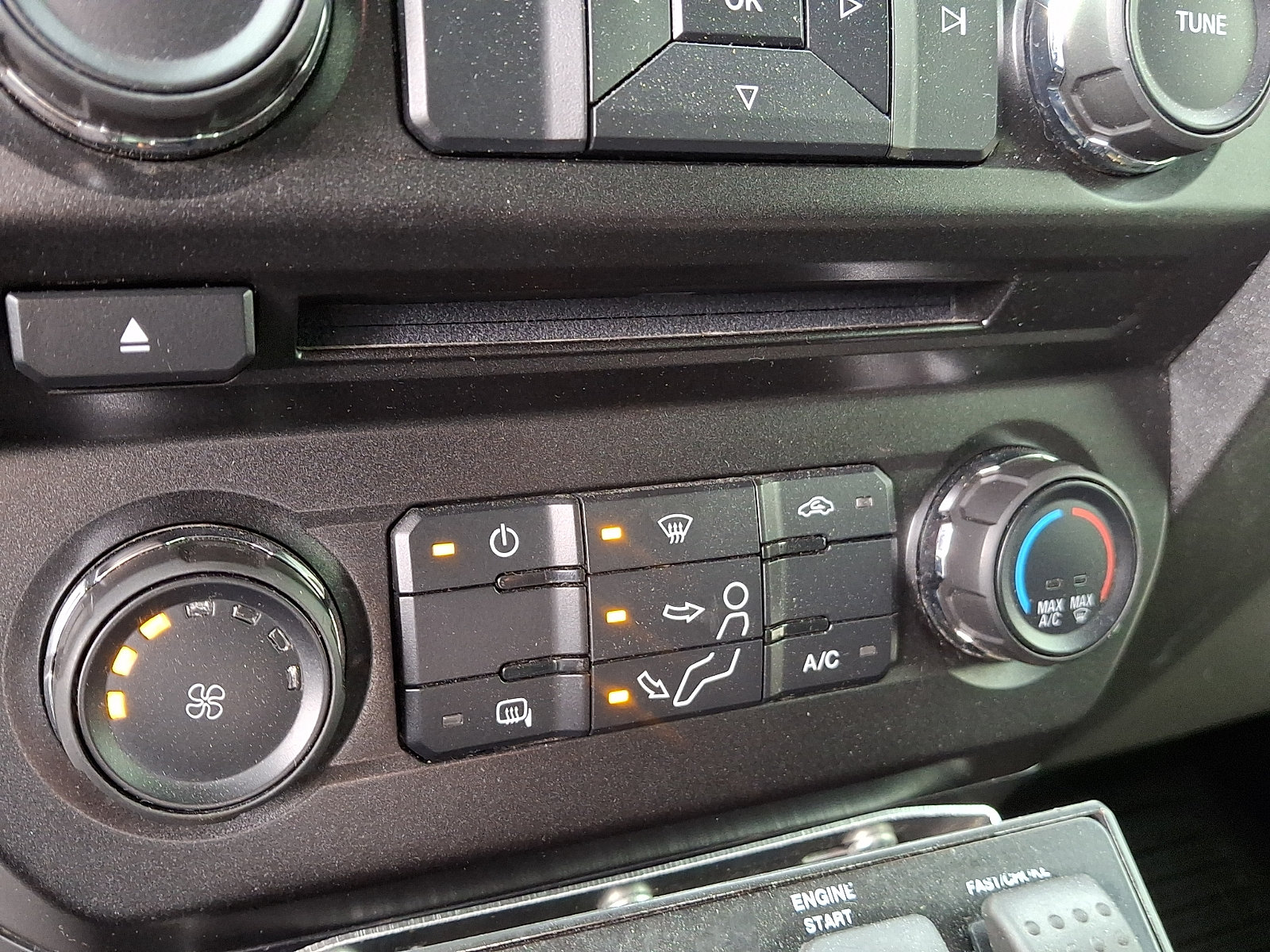 Used 2017 Ford F550 4x4 Regular Cab Super Duty image 15