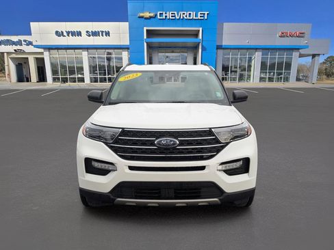 Used 2023 Ford Explorer XLT w/ Equipment Group 202A image 2