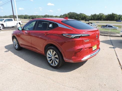 New 2026 Buick Envista Avenir image 7