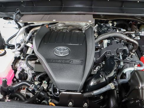 Used 2023 Toyota Highlander Limited image 33