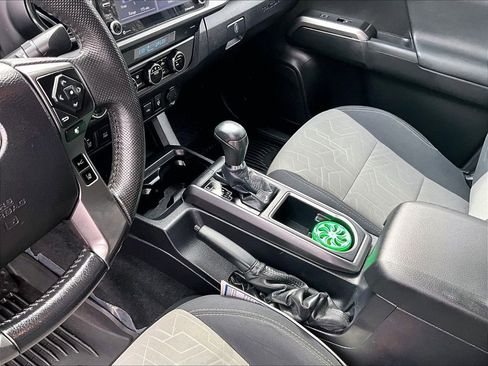 Used 2021 Toyota Tacoma TRD Off-Road w/ Technology Package image 20