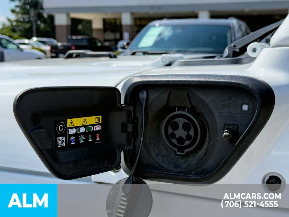Used 2024 Jeep Wrangler Unlimited Sahara AWD/4WD image 14