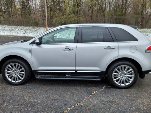 Used 2013 Lincoln MKX AWD image 7
