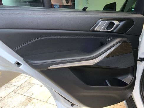 Used 2022 BMW X5 xDrive40i w/ Premium Package image 49