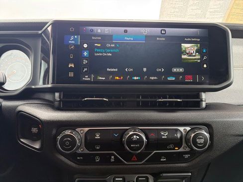 Used 2024 Jeep Wrangler Sport S image 14