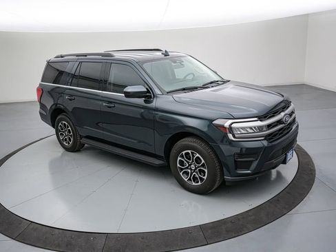 Certified 2024 Ford Expedition XLT image 2