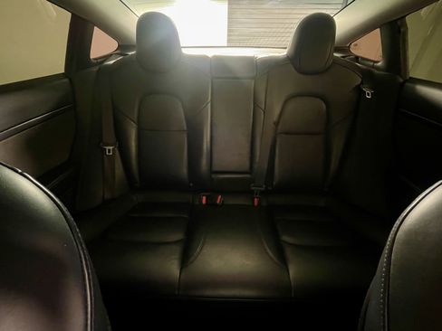 Used 2020 Tesla Model 3 image 23