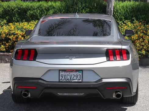 Used 2025 Ford Mustang Coupe RWD image 7
