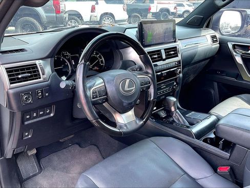 Used 2023 Lexus GX 460 Premium image 5