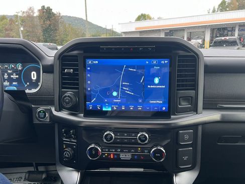 Certified 2022 Ford F150 Platinum w/ Equipment Group 701A High image 22