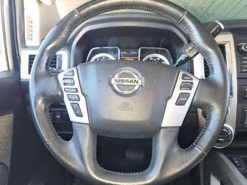 Certified 2019 Nissan Titan SV w/ SV Convenience Package image 23