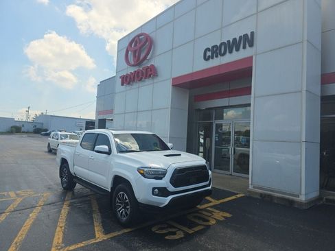 Used 2021 Toyota Tacoma TRD Sport w/ TRD Premium Sport Package AWD/4WD image 1