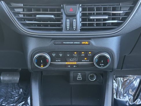 Used 2025 Ford Escape Active image 21