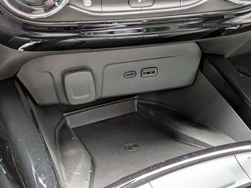 New 2026 Chevrolet Trax LT w/ Sunroof Package FWD image 31