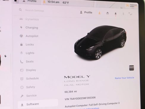 Used 2022 Tesla Model Y Long Range image 19