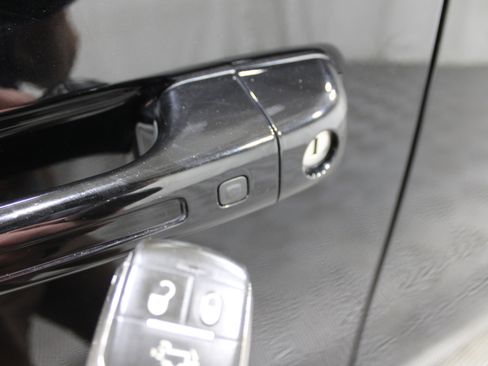 Used 2020 RAM 1500 Limited w/ Black Appearance Package image 27