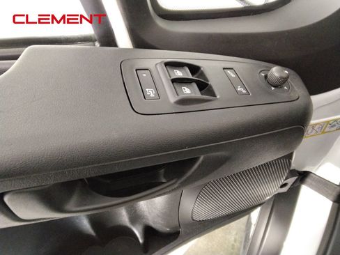 Used 2026 RAM ProMaster 2500 w/ Convenience Group FWD image 21