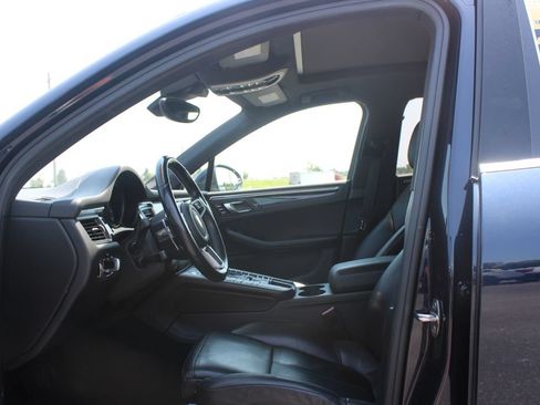 Used 2018 Porsche Macan S AWD/4WD image 22